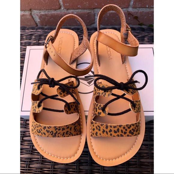 NWOT Volcom Leopard Gladiator Lacey Sandals Size 7 - Picture 4 of 5